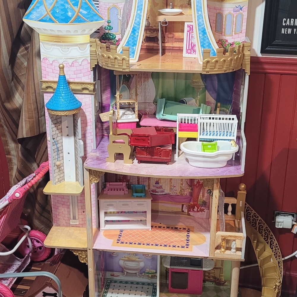 Doll house